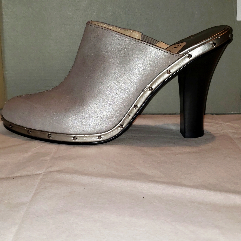 a.n.a Leather Mule Clog Heeled Platform Stud Slide Satin Metallic Women's Sz 9.5 - Picture 2 of 14